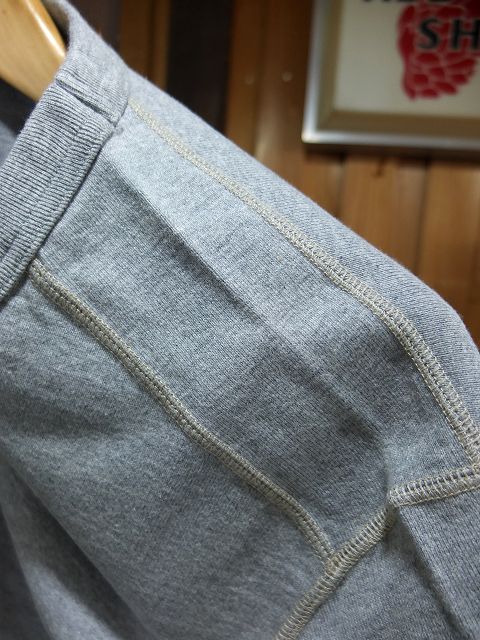 画像: PHERROW'S フェローズ - Vガゼット付きプレーンTシャツ　杢グレー　【MADE IN JAPAN】